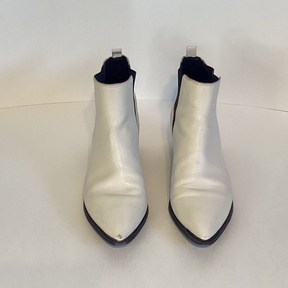 Mark Fisher LTD Elegant White Ankle Boots size 8
